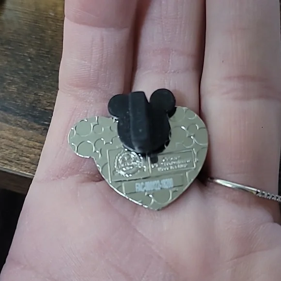 Disney Star Wars Authentic Disney Pins "I Love You" - Picture 3 of 3